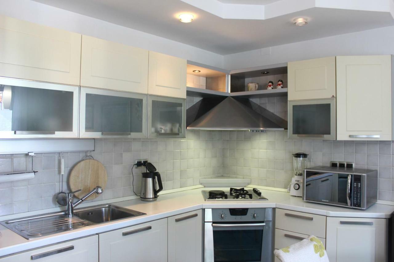 Apartment Dajana Bol Ngoại thất bức ảnh