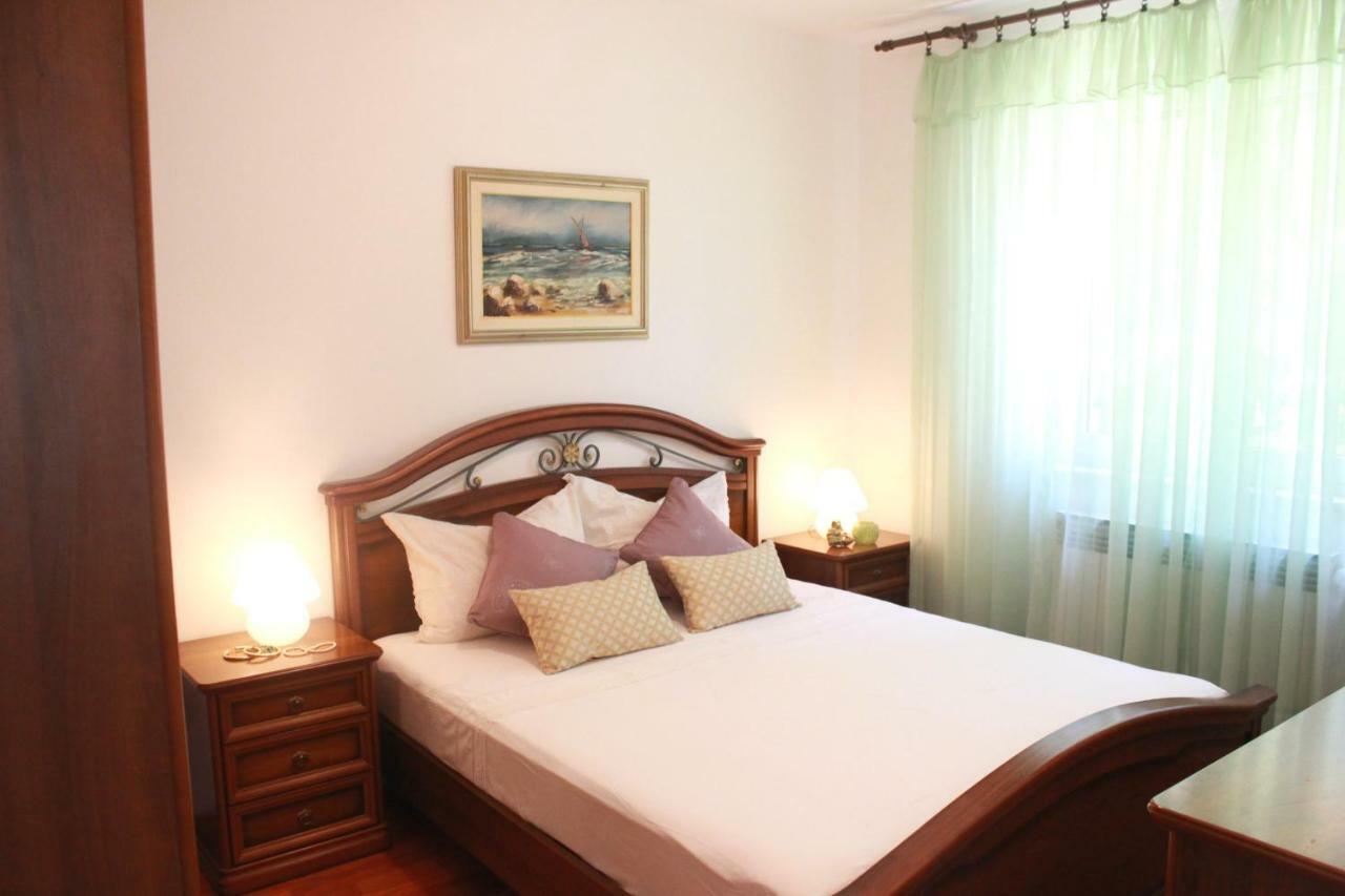 Apartment Dajana Bol Ngoại thất bức ảnh