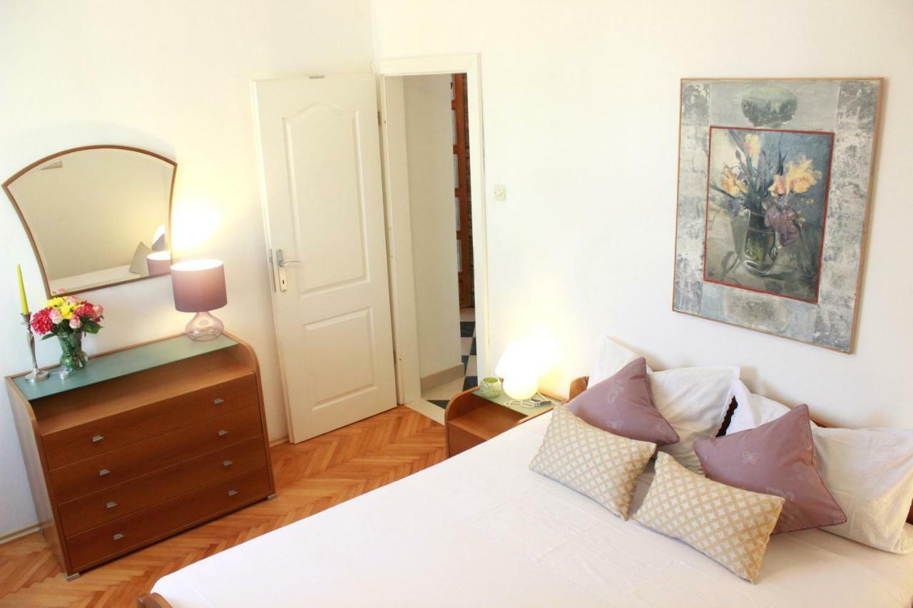 Apartment Dajana Bol Ngoại thất bức ảnh